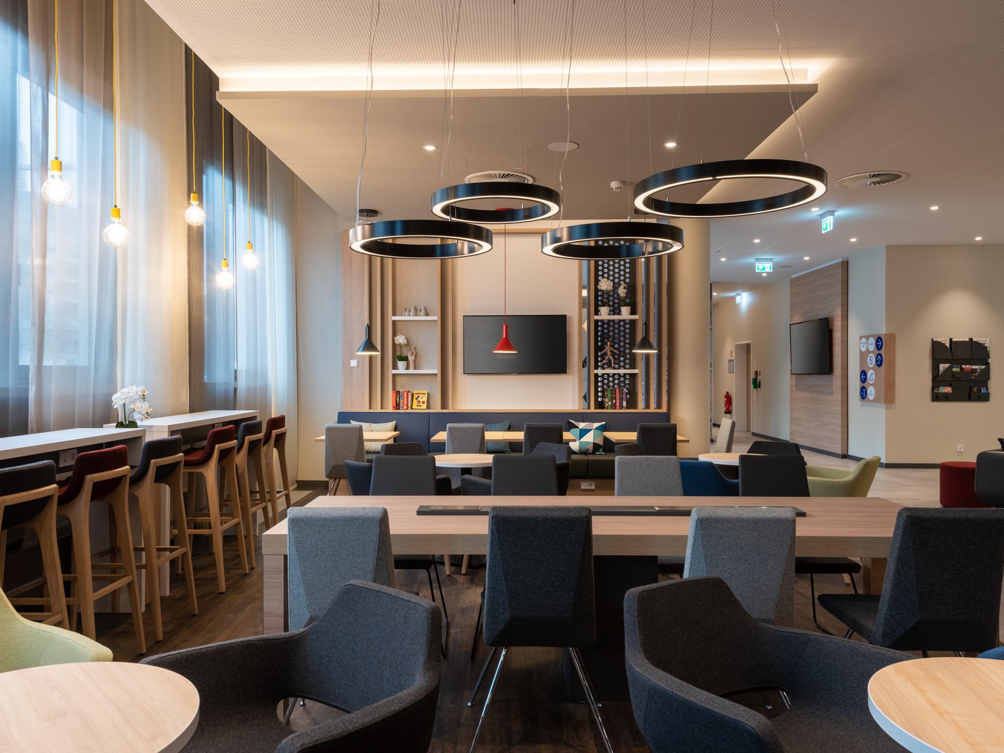 Holiday Inn Express & Suites - Potsdam By Ihg Extérieur photo